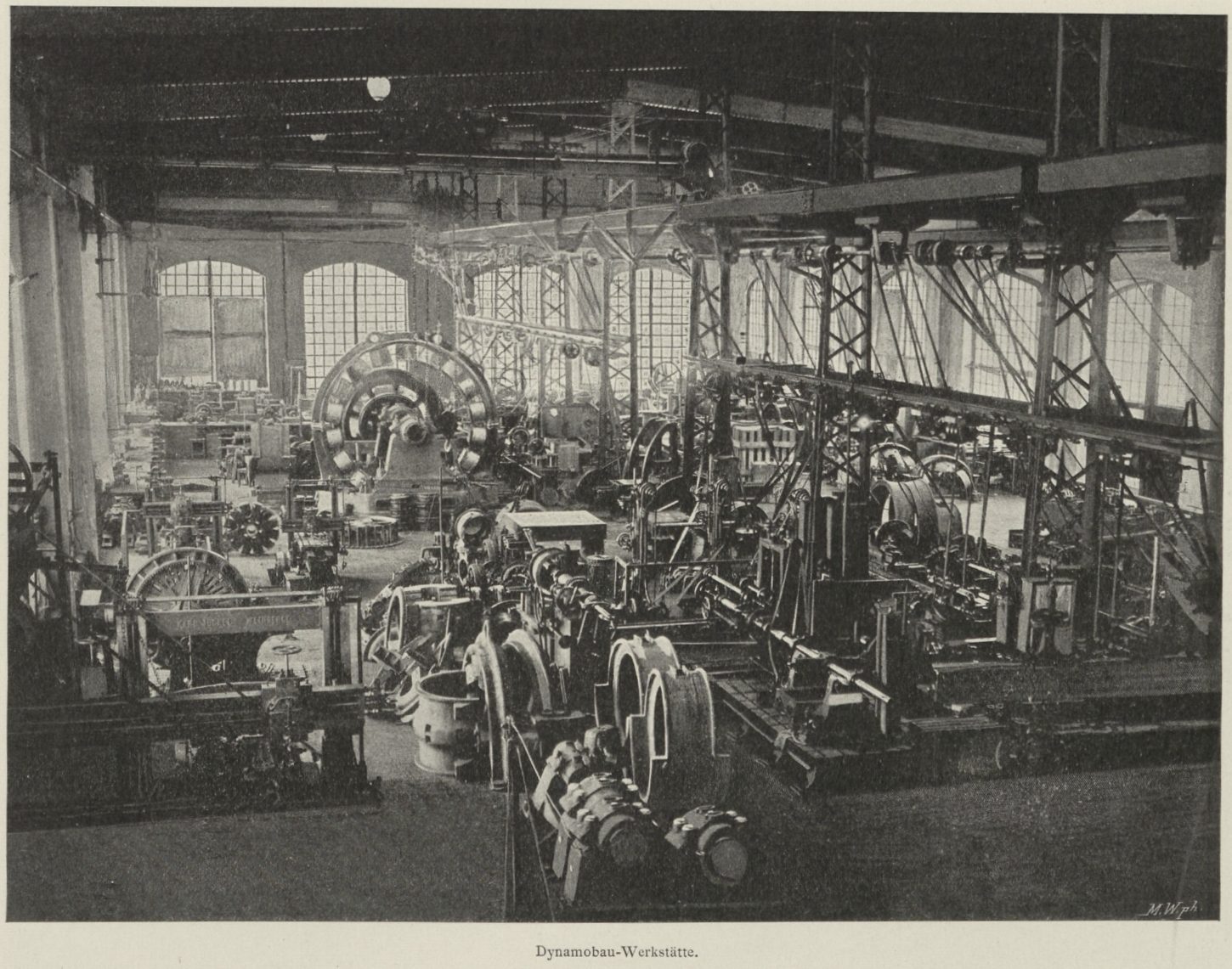 Montážní hala dynam podniku Kolben & Co. ve Vysočanech, kolem roku 1898